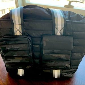 Think Rolyn Large Tote in black camo